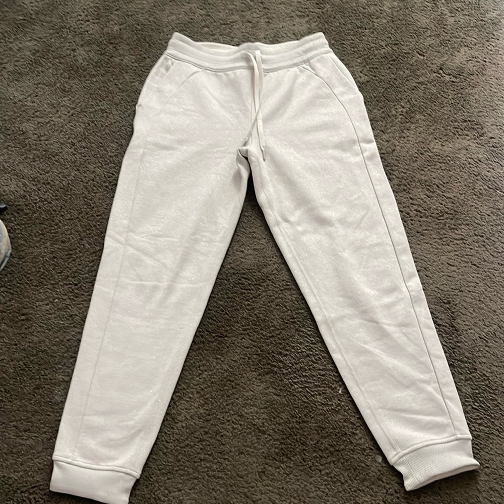 Women’s lululemon sweat pants / joggers